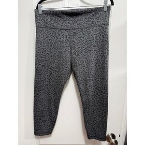 GapFit Blackout Technology Leggings‎ Womens L Petite Grey Leopard Crop capri